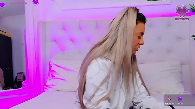 AriannaSins online show from February 24, 2026, 1:23 pm