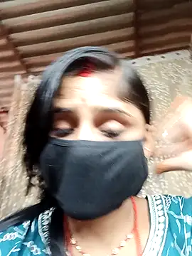 Rajni chauhan online show from November 18, 2025, 10:40 am