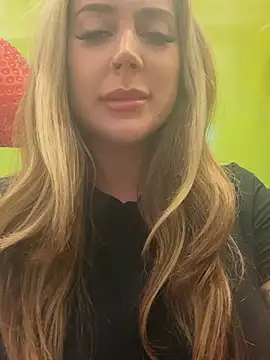 Amiraxevans online show from July 16, 2026, 8:22 am