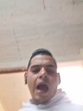 Daiberrubio online show from March 12, 2026, 1:00 am