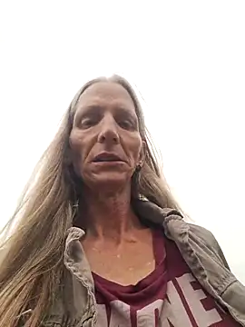 Snapshot of Cheryl_F chatting on April 28, 2026, 5:06 pm Cheryl F online show from April 28, 2026, 5:06 pm