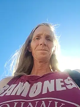 Snapshot of Cheryl_F chatting on May 29, 2026, 2:34 pm Cheryl F online show from May 29, 2026, 2:34 pm
