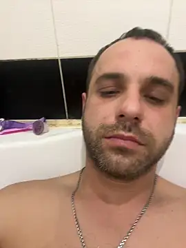 AndyLynn online show from November 14, 2025, 6:44 pm