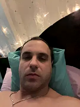 AndyLynn online show from December 15, 2025, 6:58 pm