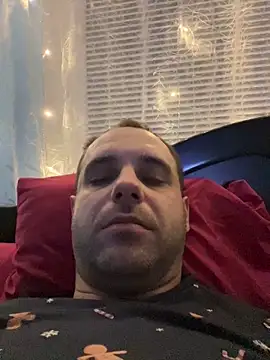 AndyLynn online show from December 2, 2025, 8:21 pm