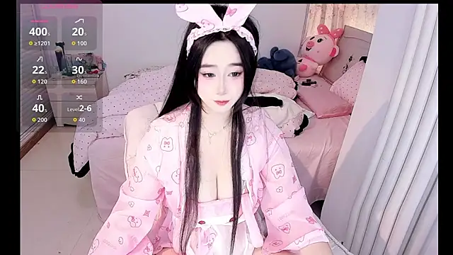 XIAO-QIQI888 online show from October 23, 2025, 6:23 am