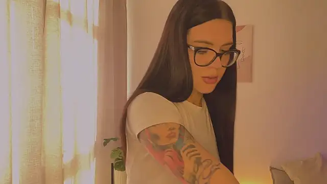 heymollyshy online show from October 22, 2025, 10:36 am