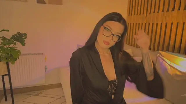 heymollyshy online show from October 16, 2025, 10:34 am