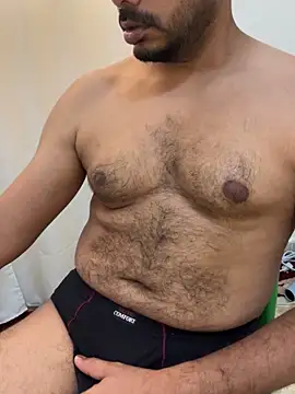 Handsome8677 online show from April 16, 2026, 8:48 am