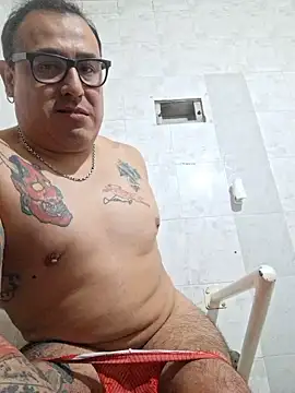 Rueditasss online show from July 15, 2026, 2:29 am