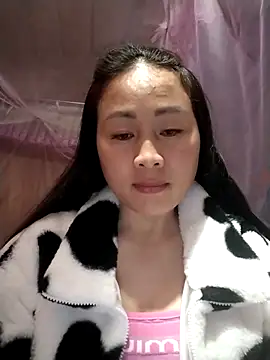 Spring-mky online show from December 3, 2025, 1:43 pm