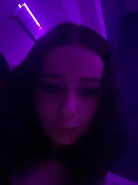 AliceLune online show from February 9, 2026, 2:37 pm