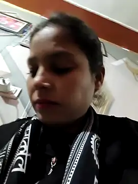 Anshika1431 online show from December 4, 2025, 3:16 am