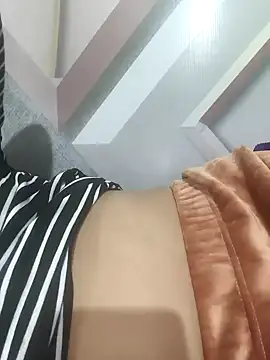 Anshika1431 online show from December 22, 2025, 4:29 pm