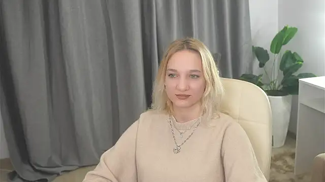 Snapshot of IngridGotto chatting on October 21, 2025, 2:38 pm IngridGotto online show from October 21, 2025, 2:38 pm