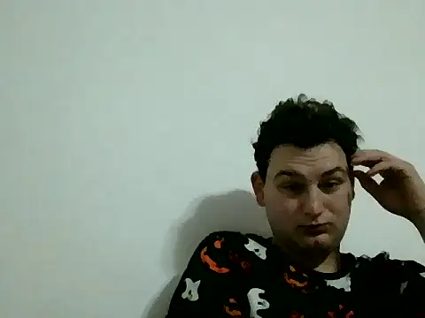 Snapshot of KevynDevill chatting on October 16, 2025, 10:01 am KevynDevill online show from October 16, 2025, 10:01 am
