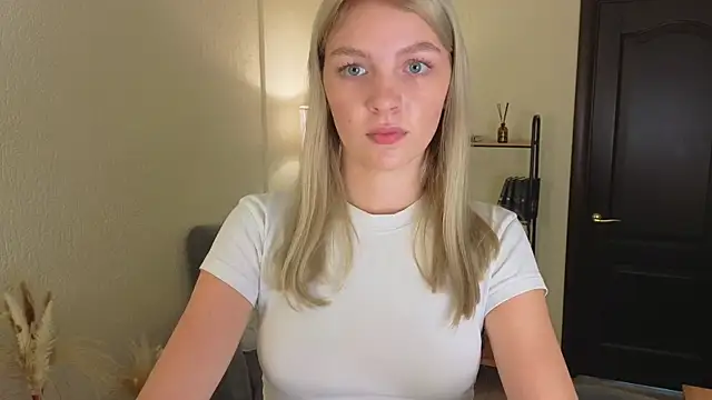 Susan Sanders  online show from October 18, 2025, 7:21 am