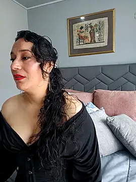 Elizabeth bennett 6 online show from April 20, 2026, 3:24 pm