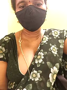 Snapshot of hot-telugu-queen chatting on October 21, 2025, 9:09 am hot-telugu-queen online show from October 21, 2025, 9:09 am