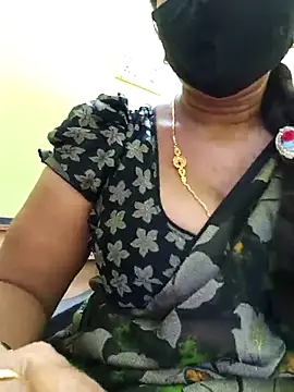 Snapshot of hot-telugu-queen chatting on October 20, 2025, 8:15 am hot-telugu-queen online show from October 20, 2025, 8:15 am