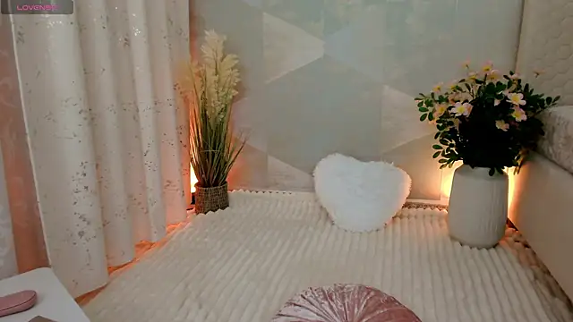 Merry  Star online show from November 4, 2025, 6:11 pm