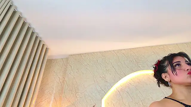 Antonella Russo1 online show from April 15, 2026, 1:04 pm