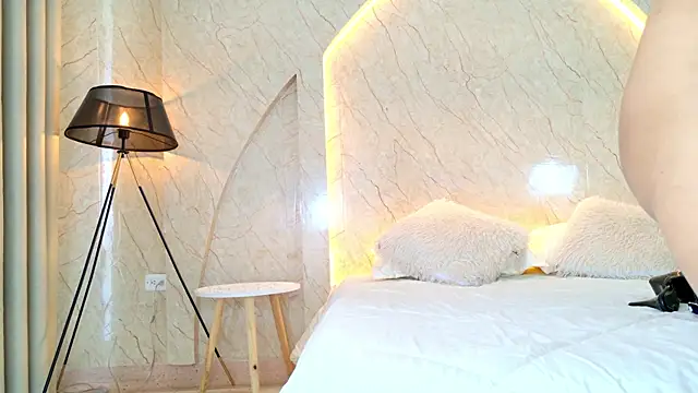 Antonella Russo1 online show from March 20, 2026, 1:23 pm