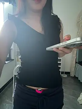 littlesluttycat online show from May 29, 2026, 8:42 am