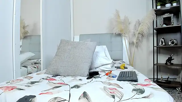 ivannajackson online show from November 27, 2025, 4:57 am