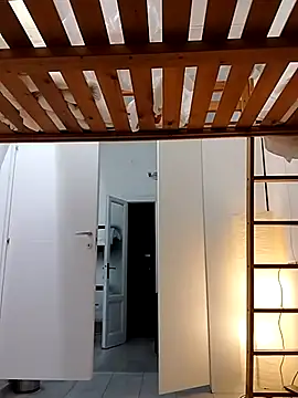 Snapshot of Geeni chatting on October 19, 2025, 6:54 pm Geeni online show from October 19, 2025, 6:54 pm