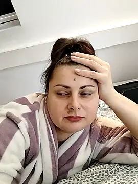 Snapshot of Geeni chatting on October 20, 2025, 1:00 pm Geeni online show from October 20, 2025, 1:00 pm