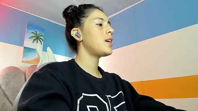 moon winy online show from October 29, 2025, 11:31 am