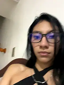 Snapshot of Swet_scarlet chatting on October 28, 2025, 1:06 am Swet scarlet online show from October 28, 2025, 1:06 am