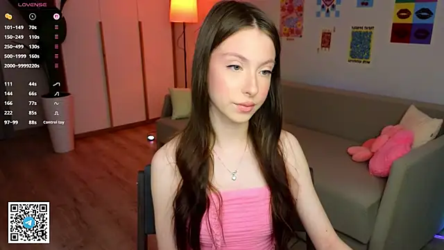 Snapshot of Yasmin_Kass chatting on February 23, 2026, 6:14 am Yasmin Kass online show from February 23, 2026, 6:14 am