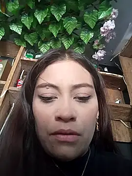 Amber-Hotty online show from October 18, 2025, 4:42 pm