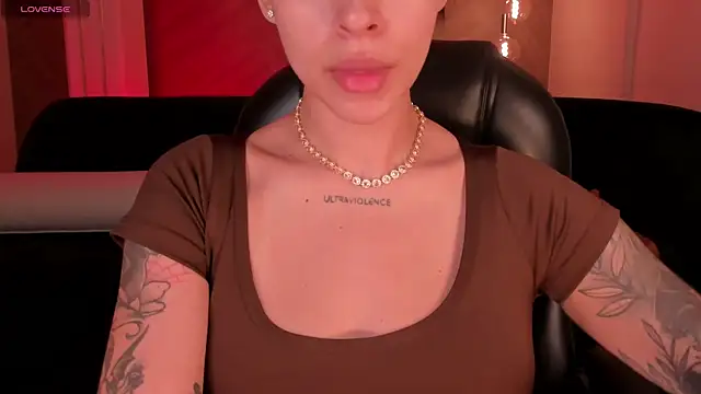Snapshot of ChristineFord_ chatting on July 13, 2026, 7:35 pm ChristineFord online show from July 13, 2026, 7:35 pm