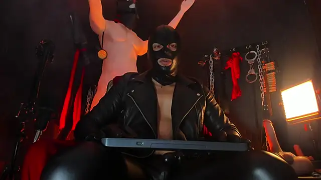 Master Connor BDSM online show from April 15, 2026, 10:54 pm