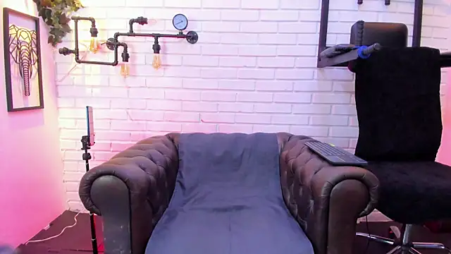 GabrielDraiven online show from November 26, 2025, 7:58 pm