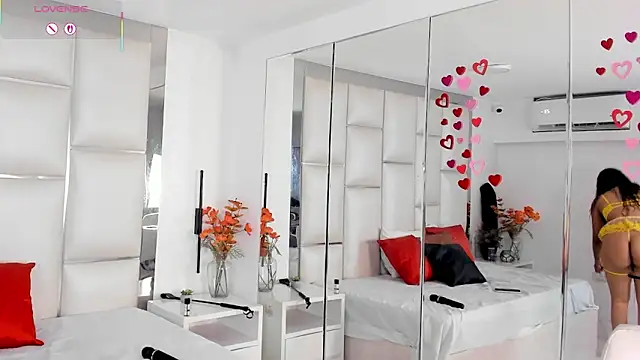 Snapshot of AishaAnderson chatting on February 20, 2026, 1:24 pm AishaAnderson online show from February 20, 2026, 1:24 pm