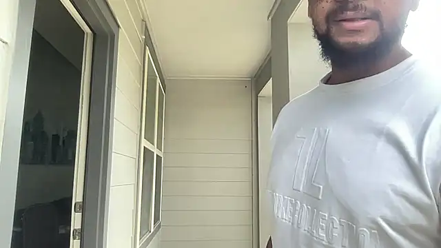 Snapshot of LawChat2025 chatting on October 23, 2025, 8:18 pm LawChat2025 online show from October 23, 2025, 8:18 pm