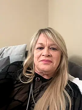 Nyxana online show from October 22, 2025, 5:12 pm