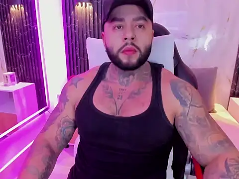 Snapshot of marcusfit1 chatting on October 22, 2025, 11:58 pm marcusfit1 online show from October 22, 2025, 11:58 pm