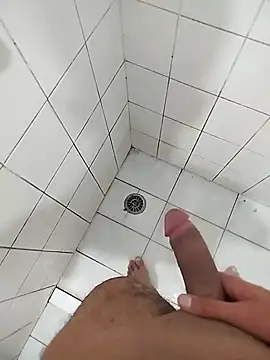 geovanii157 online show from October 29, 2025, 2:21 am