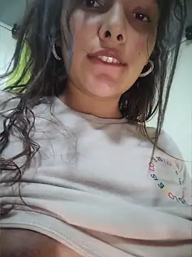  Sofii 01 online show from May 27, 2026, 4:31 am