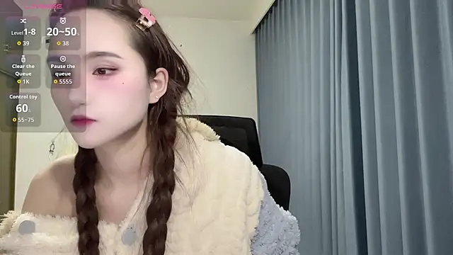 Momo-999 online show from December 1, 2025, 12:28 pm