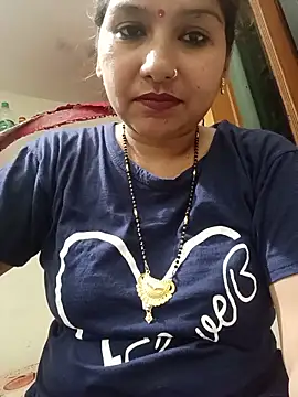 Vanshika1432 online show from June 16, 2026, 4:51 pm