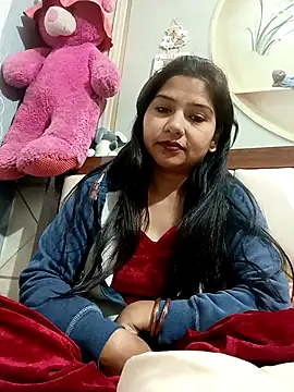 Vanshika1432 online show from November 15, 2025, 2:48 am