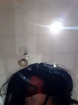 titi23557 online show from April 18, 2026, 9:15 pm