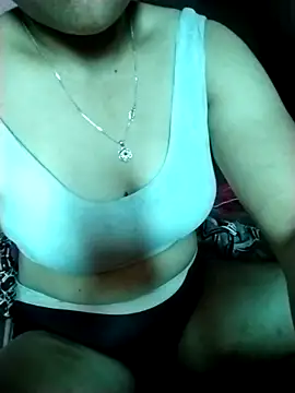 Snapshot of mai-cute chatting on October 29, 2025, 3:49 am mai-cute online show from October 29, 2025, 3:49 am