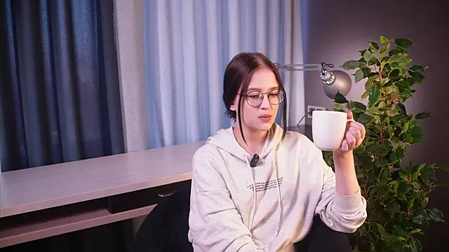 IngeCollella online show from October 20, 2025, 2:13 am